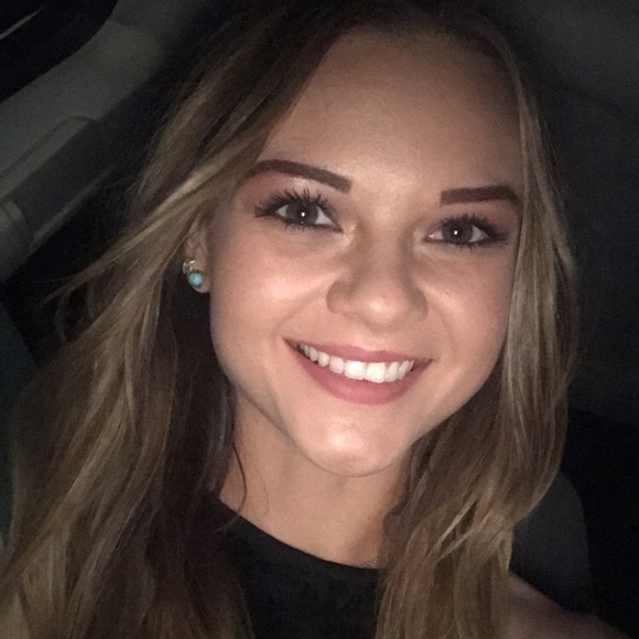 Meet your Posher, Peyton - Picture 1 of 1